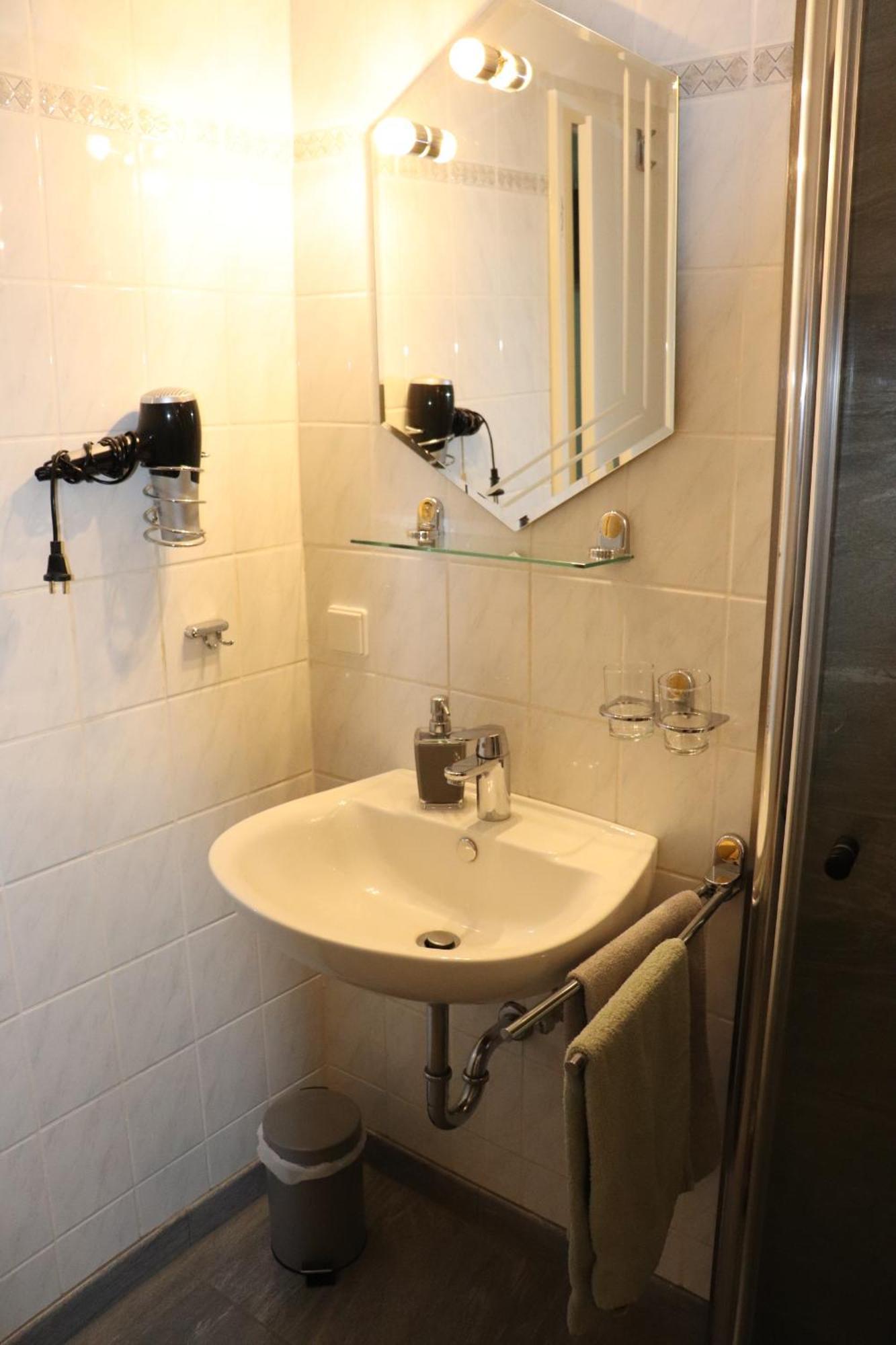 Pension Und Apartment Landhaus Fricke Calden Экстерьер фото